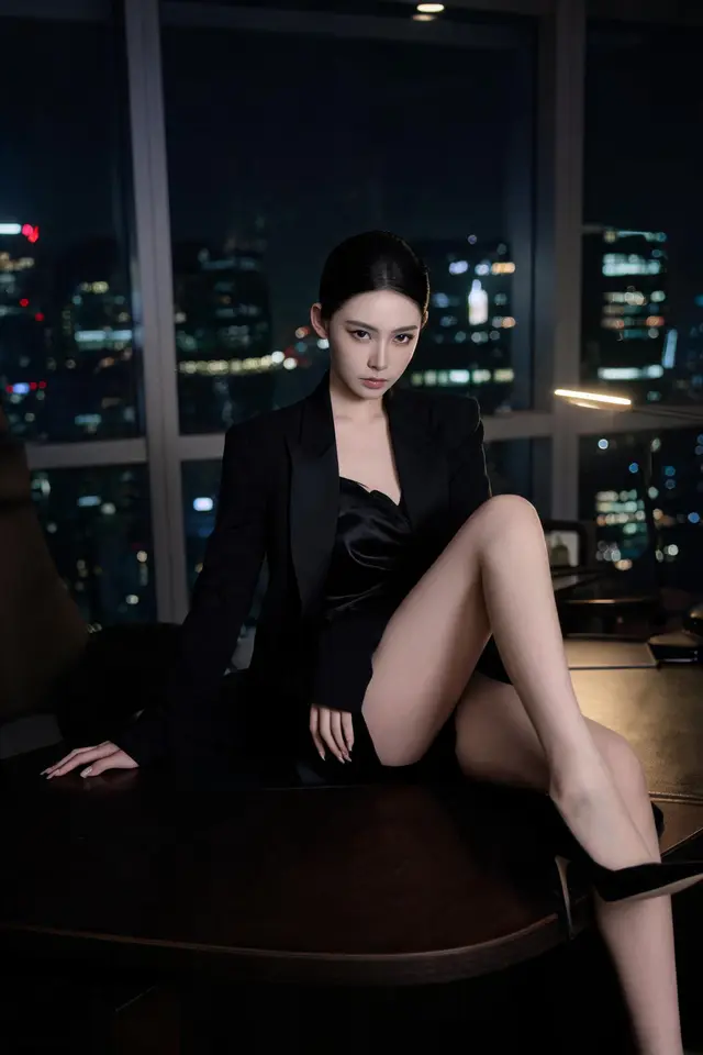 骆缄遥 形象图