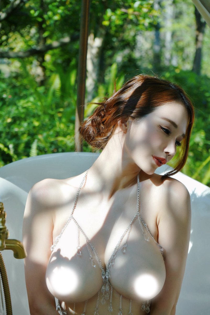 https:// fansone.co/post/1396063491 最近會上架一系列的野外影片！只有限定在Fansone! 因為Onlyfans不能放野外…｜媒体1