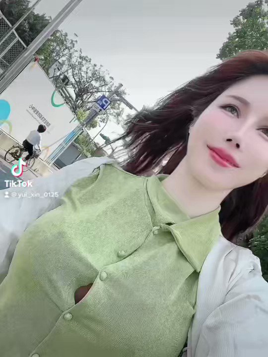辛尤里 X 动态媒体 1