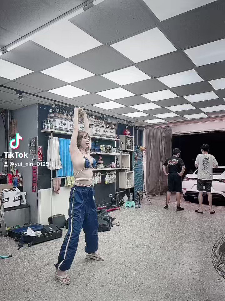 辛尤里 X 动态媒体 1