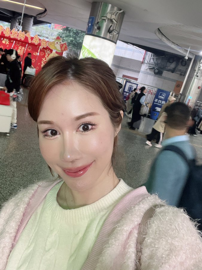 已抵達廣州！ 人生解鎖 雖然搭高鐵有點波折，不過還是成功到了廣州 還有哪邊的人民呼喊我去嗎 #廣州 #中國｜媒体4