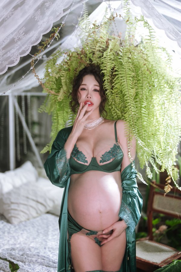 同步上架 https:// onlyfans.com/2001486044/yui _xin_tw … https:// fansone.co/post/12…｜媒体1